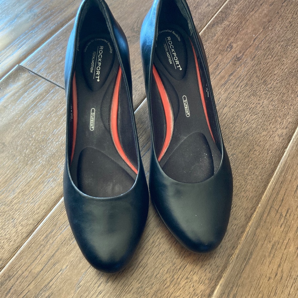 Rockport Total Motion Leah pump, black, size 7.5